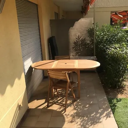 3 With Pool And 4 Min Walk To Sandy Beach