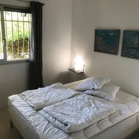 3 With Pool And 4 Min Walk To Sandy Beach *